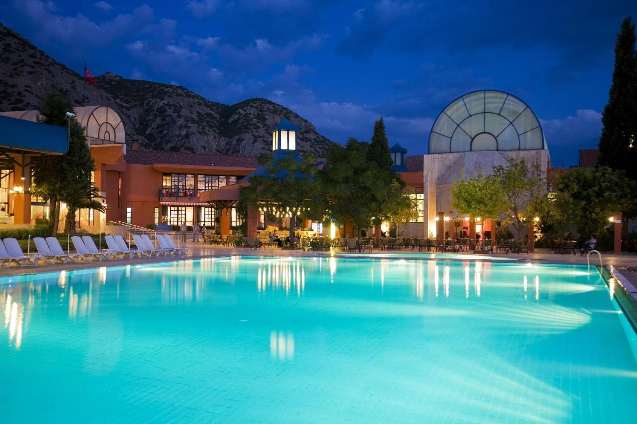 Spa Hotel Colossae Thermal Karahayit  Buitenkant foto The pool at the Red Mountain Resort