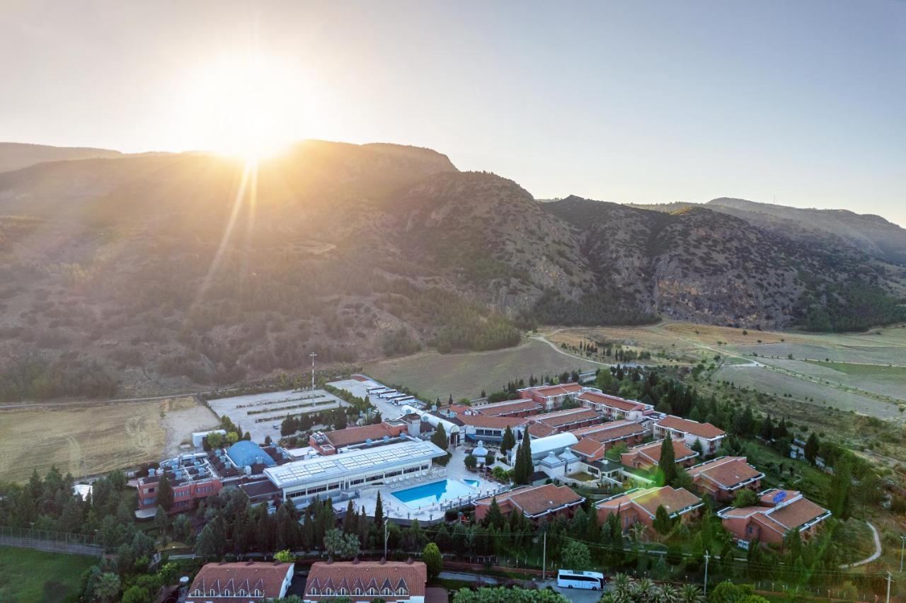 Spa Hotel Colossae Thermal Karahayit  Buitenkant foto Aerial view of the campus